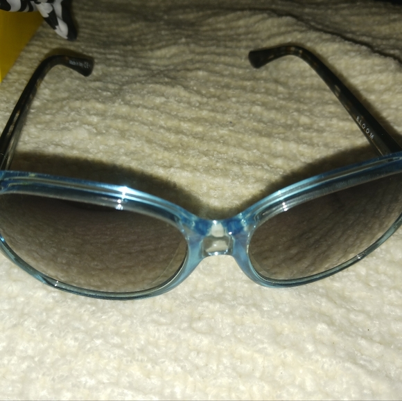 Von Zipper Sunglasses (WORN ONCE) - Picture 2 of 15